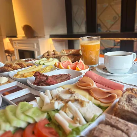Hotel Taksim Nuon