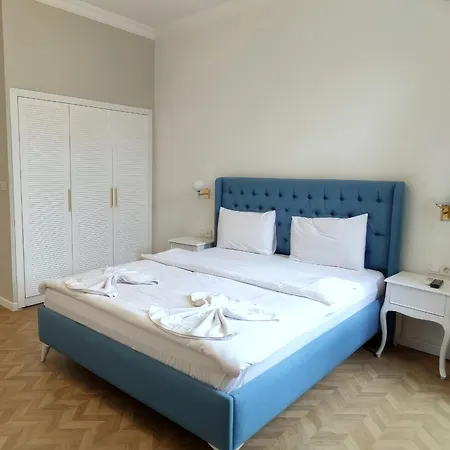 Hotel Taksim Nuon